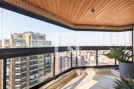 Apartamento à venda com 208m², 4 quartos e 1 vaga Apartamento à venda com 208m², 4 quartos e 1 vagaVaranda da suíte 3