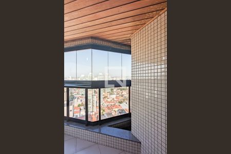 Apartamento à venda com 208m², 4 quartos e 1 vaga Apartamento à venda com 208m², 4 quartos e 1 vagaVaranda da suíte 1