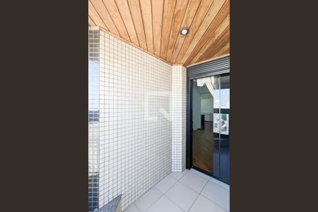 Apartamento à venda com 208m², 4 quartos e 1 vaga Apartamento à venda com 208m², 4 quartos e 1 vagaVaranda da suíte 1