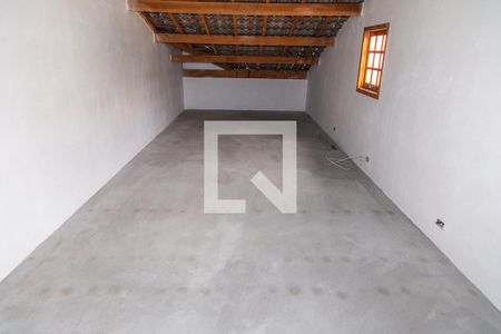 Casa à venda com 122m², 3 quartos e 2 vagas Casa à venda com 122m², 3 quartos e 2 vagasSotão