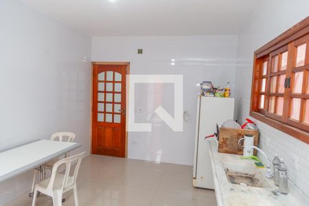 Casa à venda com 122m², 3 quartos e 2 vagas Casa à venda com 122m², 3 quartos e 2 vagasCozinha