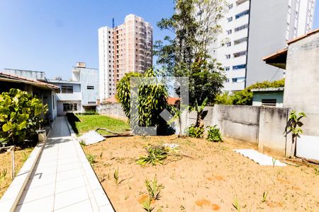 Casa para alugar com 200m², 3 quartos e 6 vagas Casa para alugar com 200m², 3 quartos e 6 vagasQuintal
