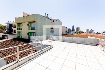 Casa para alugar com 200m², 3 quartos e 6 vagas Casa para alugar com 200m², 3 quartos e 6 vagasTerraço