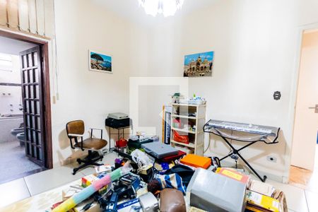 Casa para alugar com 200m², 3 quartos e 6 vagas Casa para alugar com 200m², 3 quartos e 6 vagasSuíte