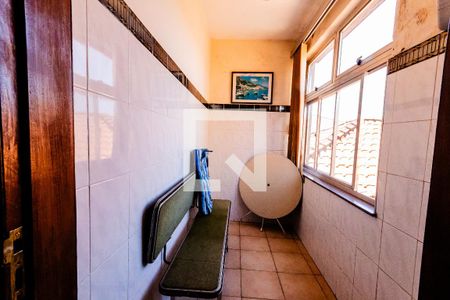 Casa para alugar com 200m², 3 quartos e 6 vagas Casa para alugar com 200m², 3 quartos e 6 vagasVaranda