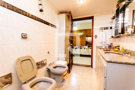 Casa para alugar com 200m², 3 quartos e 6 vagas Casa para alugar com 200m², 3 quartos e 6 vagasBanheiro da Suíte