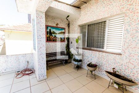 Casa para alugar com 200m², 3 quartos e 6 vagas Casa para alugar com 200m², 3 quartos e 6 vagasVaranda