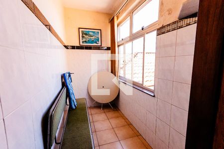 Casa para alugar com 200m², 3 quartos e 6 vagas Casa para alugar com 200m², 3 quartos e 6 vagasVaranda