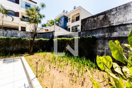 Casa para alugar com 200m², 3 quartos e 6 vagas Casa para alugar com 200m², 3 quartos e 6 vagasQuintal