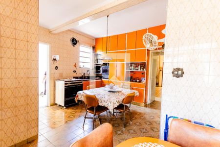 Casa para alugar com 200m², 3 quartos e 6 vagas Casa para alugar com 200m², 3 quartos e 6 vagasCozinha