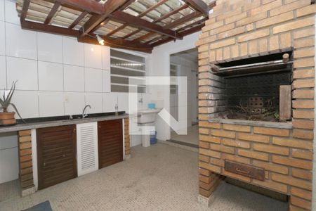 Casa à venda com 149m², 5 quartos e 2 vagasChurrasqueira