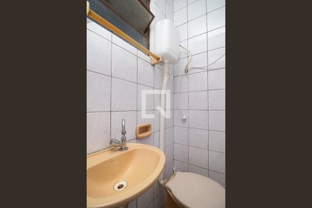 Banheiro de casa para alugar com 0 quarto, 30m² em Sarandi, Porto Alegre