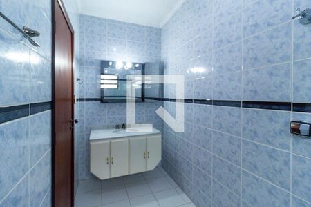 Casa à venda com 350m², 4 quartos e 5 vagasBanheiro do quarto 2