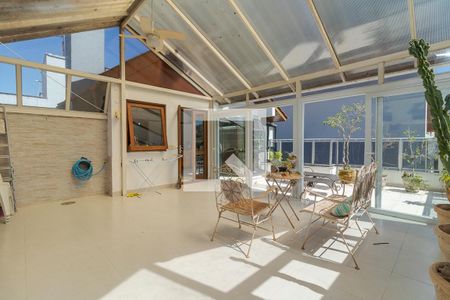 Apartamento à venda com 208m², 3 quartos e 2 vagas Apartamento à venda com 208m², 3 quartos e 2 vagasTerraço espaço coberto