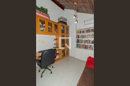 Apartamento à venda com 208m², 3 quartos e 2 vagas Apartamento à venda com 208m², 3 quartos e 2 vagasEscritório