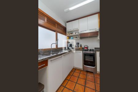 Apartamento à venda com 208m², 3 quartos e 2 vagas Apartamento à venda com 208m², 3 quartos e 2 vagasCozinha