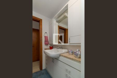 Apartamento à venda com 208m², 3 quartos e 2 vagas Apartamento à venda com 208m², 3 quartos e 2 vagasBanheiro