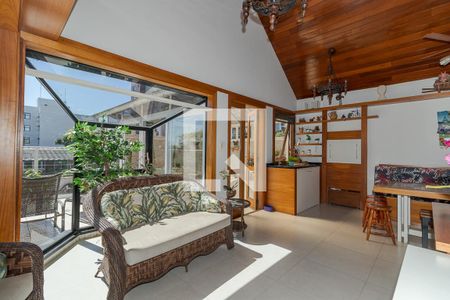 Apartamento à venda com 208m², 3 quartos e 2 vagas Apartamento à venda com 208m², 3 quartos e 2 vagasSalão segundo piso