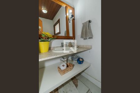 Apartamento à venda com 208m², 3 quartos e 2 vagas Apartamento à venda com 208m², 3 quartos e 2 vagasLavabo