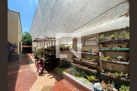 Casa à venda com 400m², 4 quartos e 2 vagas Casa à venda com 400m², 4 quartos e 2 vagasÁrea comum/garagem - Casa 3