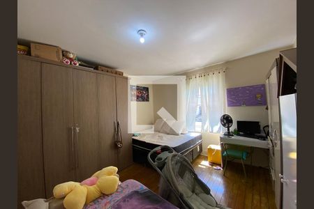 Casa à venda com 400m², 4 quartos e 2 vagas Casa à venda com 400m², 4 quartos e 2 vagasSala/quarto - Casa 2