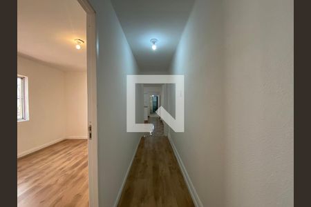 Casa à venda com 400m², 4 quartos e 2 vagas Casa à venda com 400m², 4 quartos e 2 vagasCorredor - Casa 1