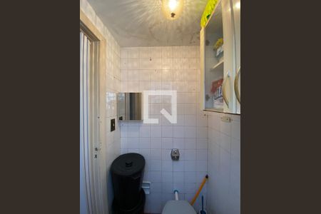 Casa à venda com 400m², 4 quartos e 2 vagas Casa à venda com 400m², 4 quartos e 2 vagasÁrea de Serviço/banheiro - Casa 3