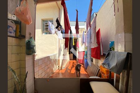 Casa à venda com 400m², 4 quartos e 2 vagas Casa à venda com 400m², 4 quartos e 2 vagasÁrea de Serviço - Casa 2