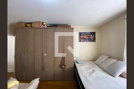 Casa à venda com 400m², 4 quartos e 2 vagas Casa à venda com 400m², 4 quartos e 2 vagasSala/quarto - Casa 2