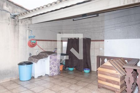 Casa à venda com 213m², 4 quartos e 2 vagas Casa à venda com 213m², 4 quartos e 2 vagasLavanderia