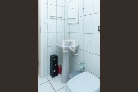 Casa à venda com 213m², 4 quartos e 2 vagas Casa à venda com 213m², 4 quartos e 2 vagasBanheiro 3