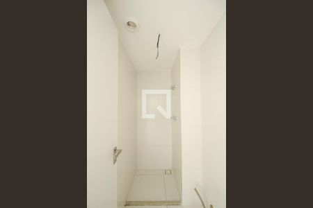 Apartamento à venda com 154m², 3 quartos e 2 vagas Apartamento à venda com 154m², 3 quartos e 2 vagasBanheiro Lavanderia