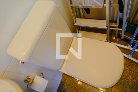 Apartamento à venda com 160m², 5 quartos e 3 vagas Apartamento à venda com 160m², 5 quartos e 3 vagasBanheiro de Serviço