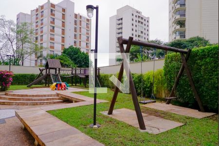 Apartamento à venda com 160m², 5 quartos e 3 vagas Apartamento à venda com 160m², 5 quartos e 3 vagasÁrea comum - Playground