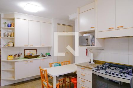 Apartamento à venda com 160m², 5 quartos e 3 vagas Apartamento à venda com 160m², 5 quartos e 3 vagasCozinha