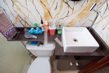 Casa à venda com 180m², 3 quartos e 3 vagasBanheiro da Suíte 2