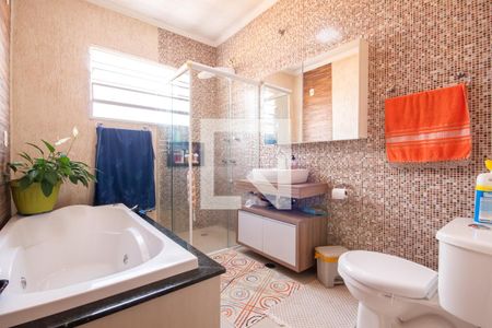 Casa à venda com 180m², 3 quartos e 3 vagasBanheiro da Suíte 1