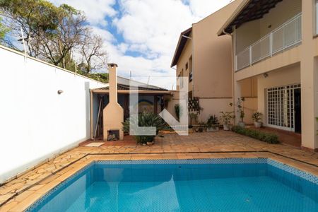 Casa de condomínio à venda com 310m², 4 quartos e 4 vagas Casa de condomínio à venda com 310m², 4 quartos e 4 vagasPiscina