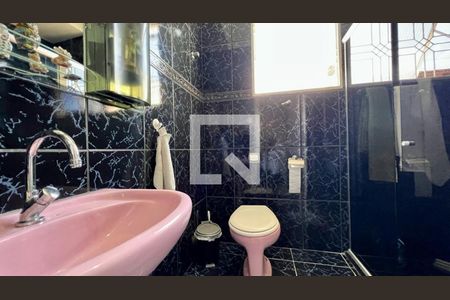 Casa à venda com 284m², 4 quartos e 3 vagas Casa à venda com 284m², 4 quartos e 3 vagasBanheiro