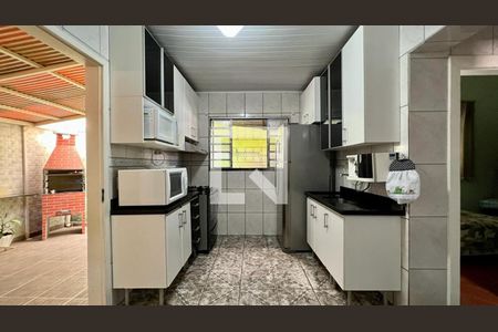 Casa à venda com 284m², 4 quartos e 3 vagas Casa à venda com 284m², 4 quartos e 3 vagasBanheiro