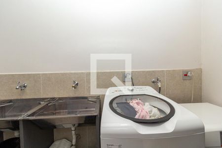 Casa à venda com 370m², 4 quartos e 4 vagas Casa à venda com 370m², 4 quartos e 4 vagasÁrea de Serviço