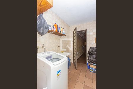 Casa à venda com 145m², 2 quartos e 2 vagasArea de Serviços