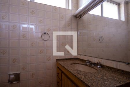 Casa à venda com 186m², 3 quartos e 3 vagas Casa à venda com 186m², 3 quartos e 3 vagasBanheiro Social