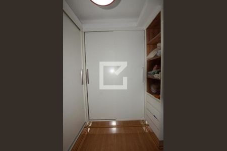 Apartamento à venda com 140m², 3 quartos e 2 vagasCloset