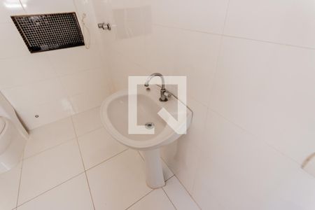 Casa à venda com 420m², 3 quartos e 8 vagasBanheiro da Suíte 2