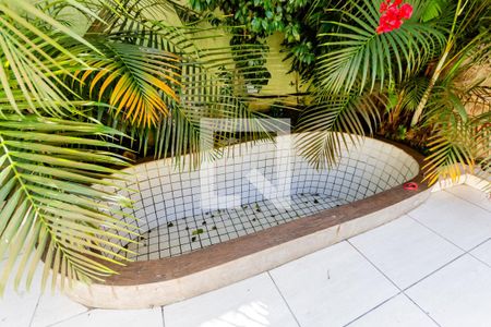 Casa à venda com 420m², 3 quartos e 8 vagasAquário