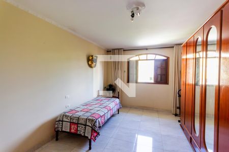 Casa à venda com 420m², 3 quartos e 8 vagasSuíte 2