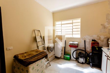 Casa à venda com 420m², 3 quartos e 8 vagasQuarto de Serviço