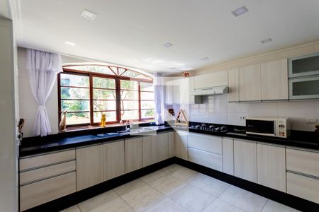 Casa à venda com 420m², 3 quartos e 8 vagasCozinha