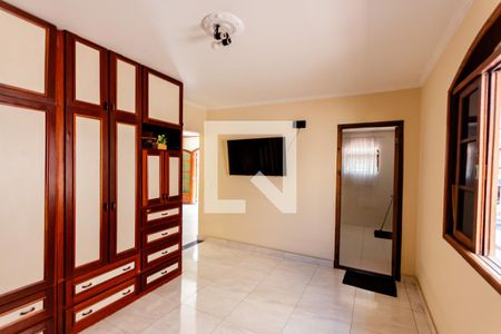 Casa à venda com 420m², 3 quartos e 8 vagasCloset